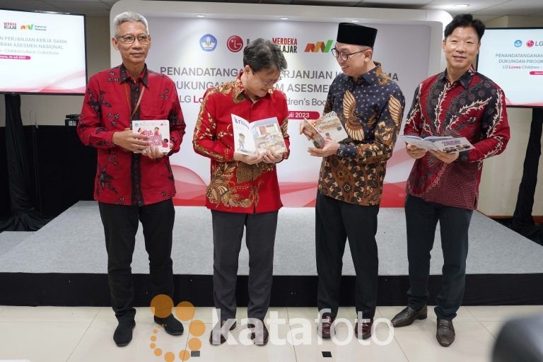 Dukung Gerakan Literasi Nasional, LG Distribusikan Paket Buku Bacaan Anak untuk 330 PAUD