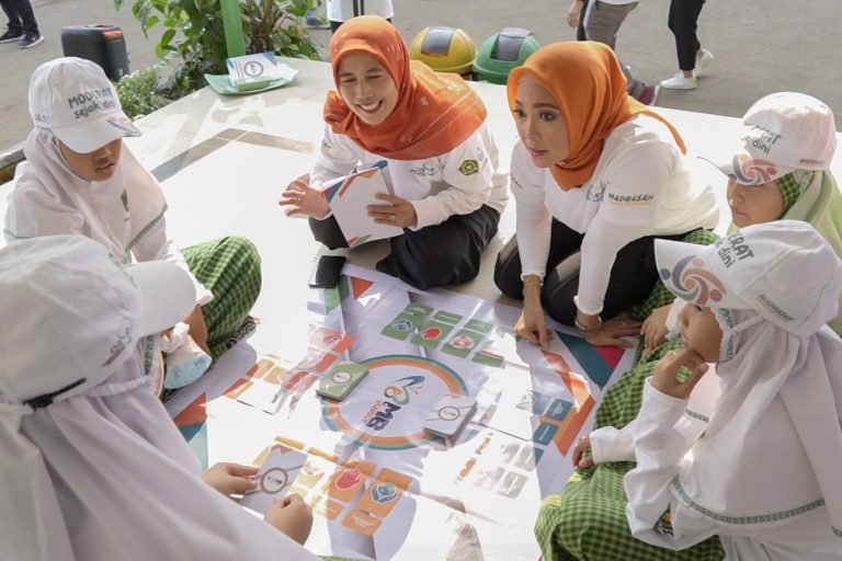 Kampanyekan Moderasi Beragama Sejak Dini dengan Permainan MB Junior
