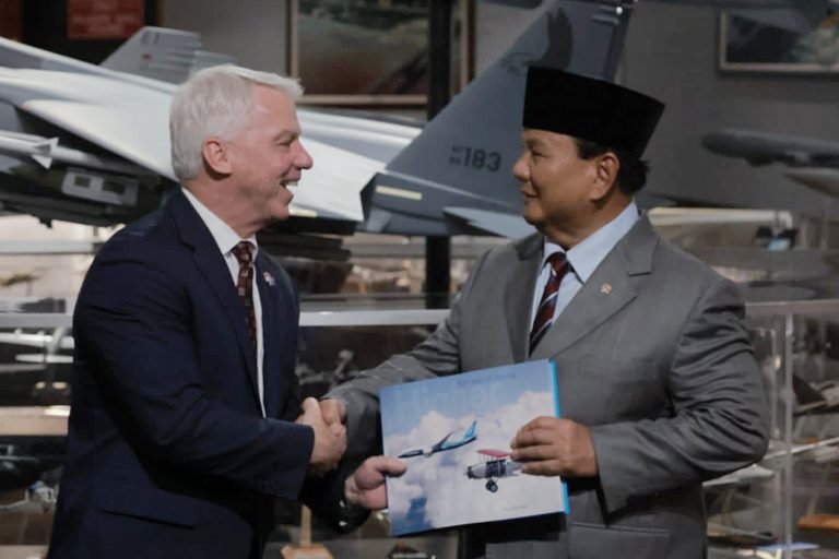 Menhan Prabowo Perkuat TNI Melalui Pembelian 24 Pesawat Tempur F-15EX