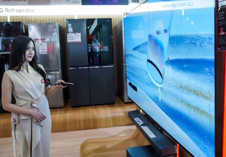 TV LG OLED C4 Hadir Berikan Kejutan di PRJ Kemayoran