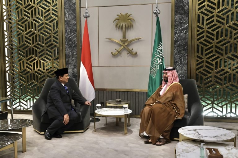 Menhan Prabowo Kunjungi Putra Mahkota Arab Saudi Bahas Isu Global dan Palestina