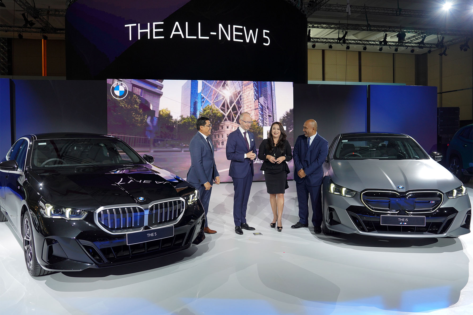BMW Indonesia Hadirkan Kemewahan dan Teknologi Terbaru di GIIAS 2024
