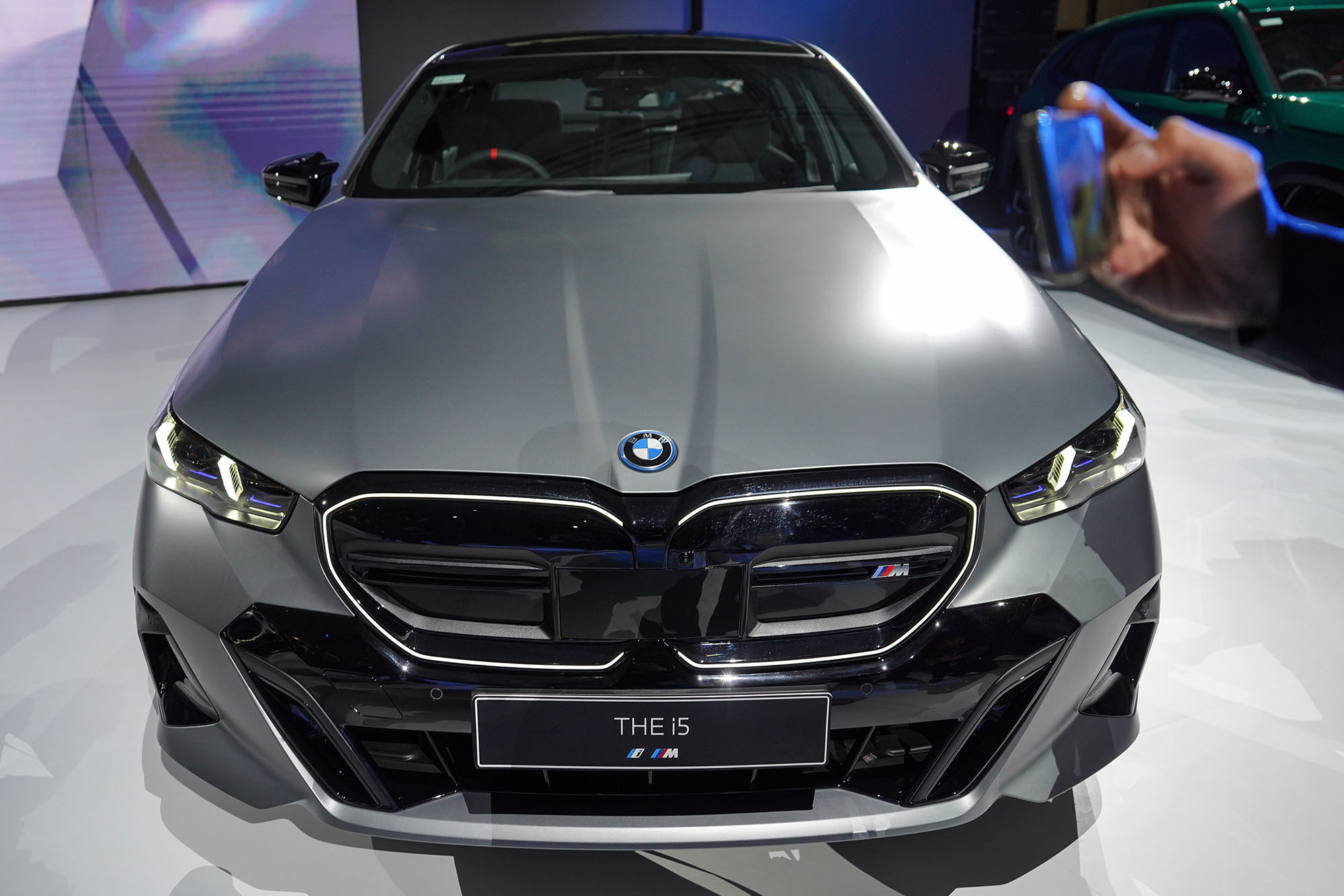 BMW Indonesia Hadirkan Kemewahan dan Teknologi Terbaru di GIIAS 2024
