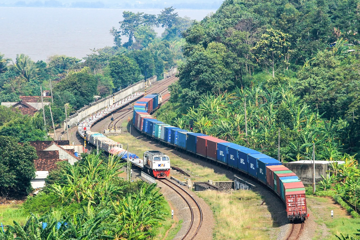 Tumbuh Positif, KAI angkutan Barang Angkut 32,8 Juta Ton Barang