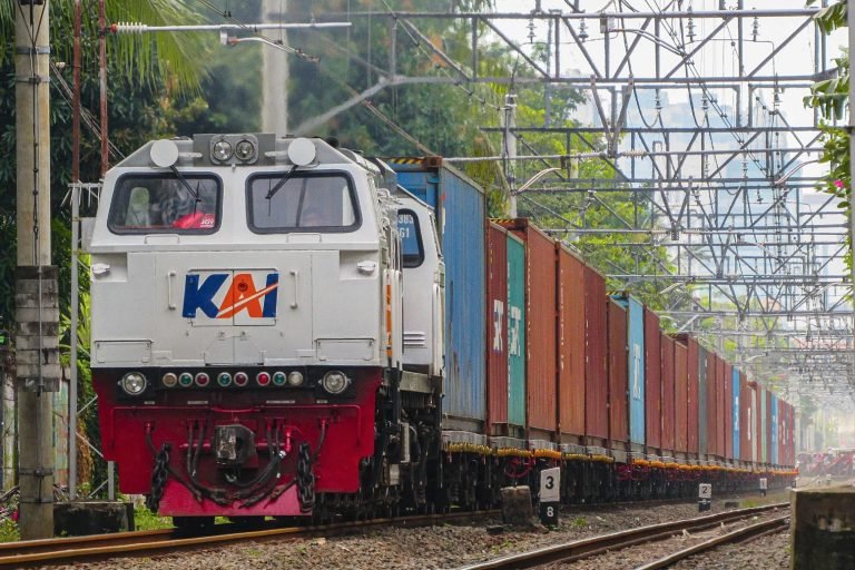 Tumbuh Positif, KAI angkutan Barang Angkut 32,8 Juta Ton Barang