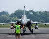 Manuver Jet Tempur Rafale Prancis di Langit Indonesia 