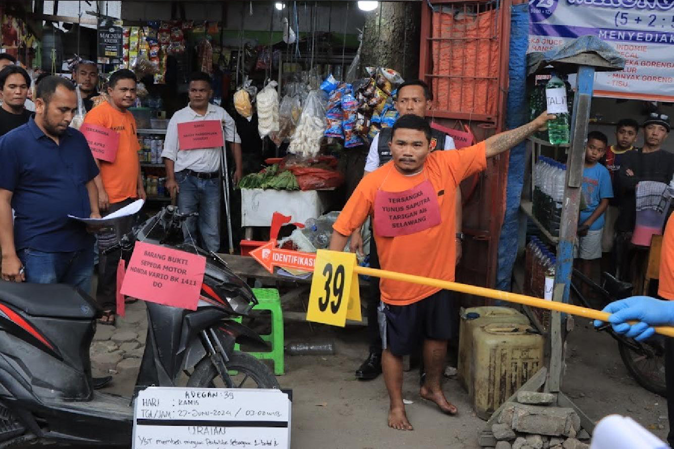 Ada 57 Adegan dalam Rekonstruksi Pembakaran Rumah Wartawan  
