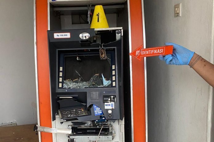 ATM Dibobol, 2 Pelaku Gagal Bongkar Bagian Mesin