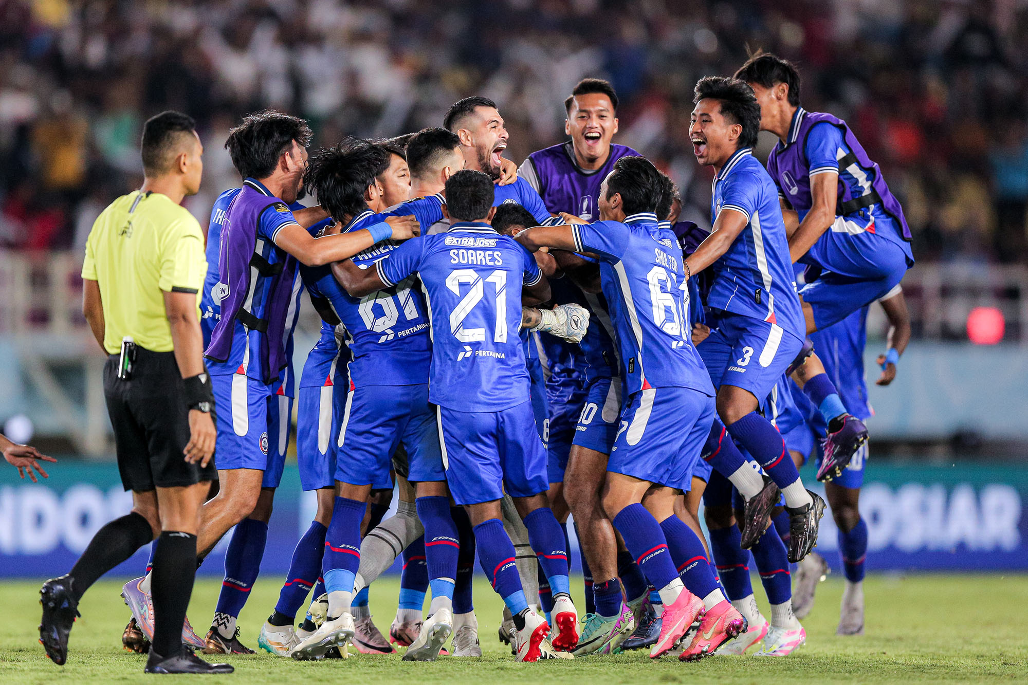 Kalahkan Borneo FC, Arema FC Bawa Pulang Piala Presiden 2024