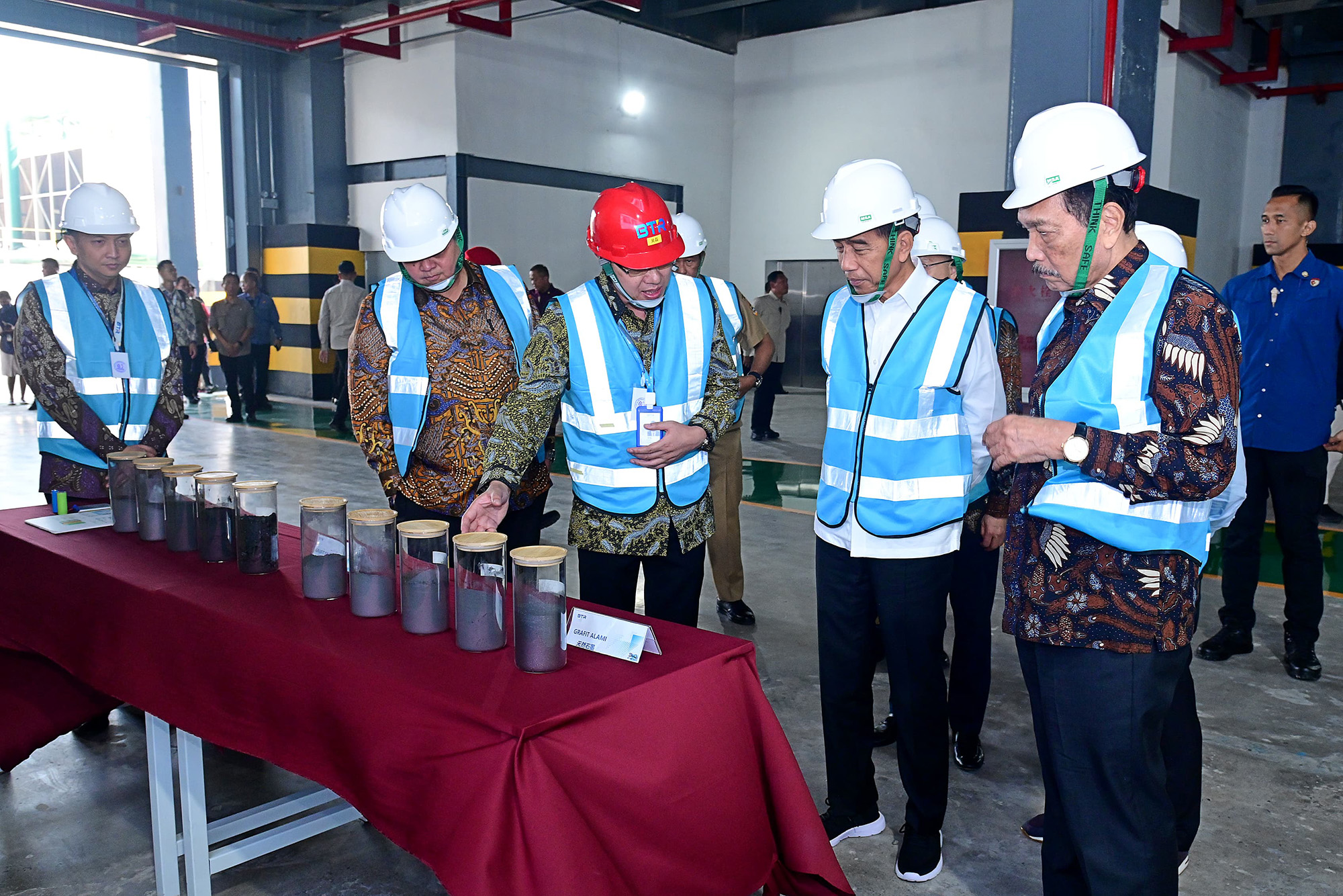 Pabrik Bahan Anoda Baterai Litium Wujudkan Ekosistem Kendaraan Listrik di Indonesia