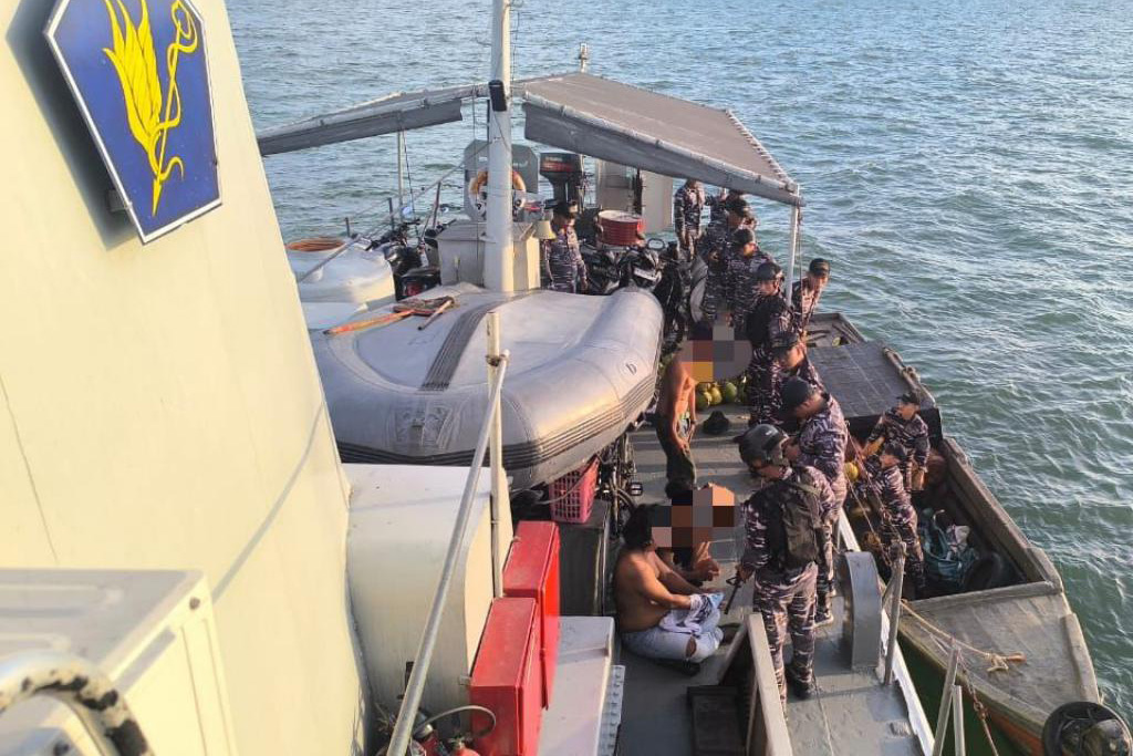 Tak Segan Melukai Kru Kapal, Komplotan Perompak Diringkus TNI AL