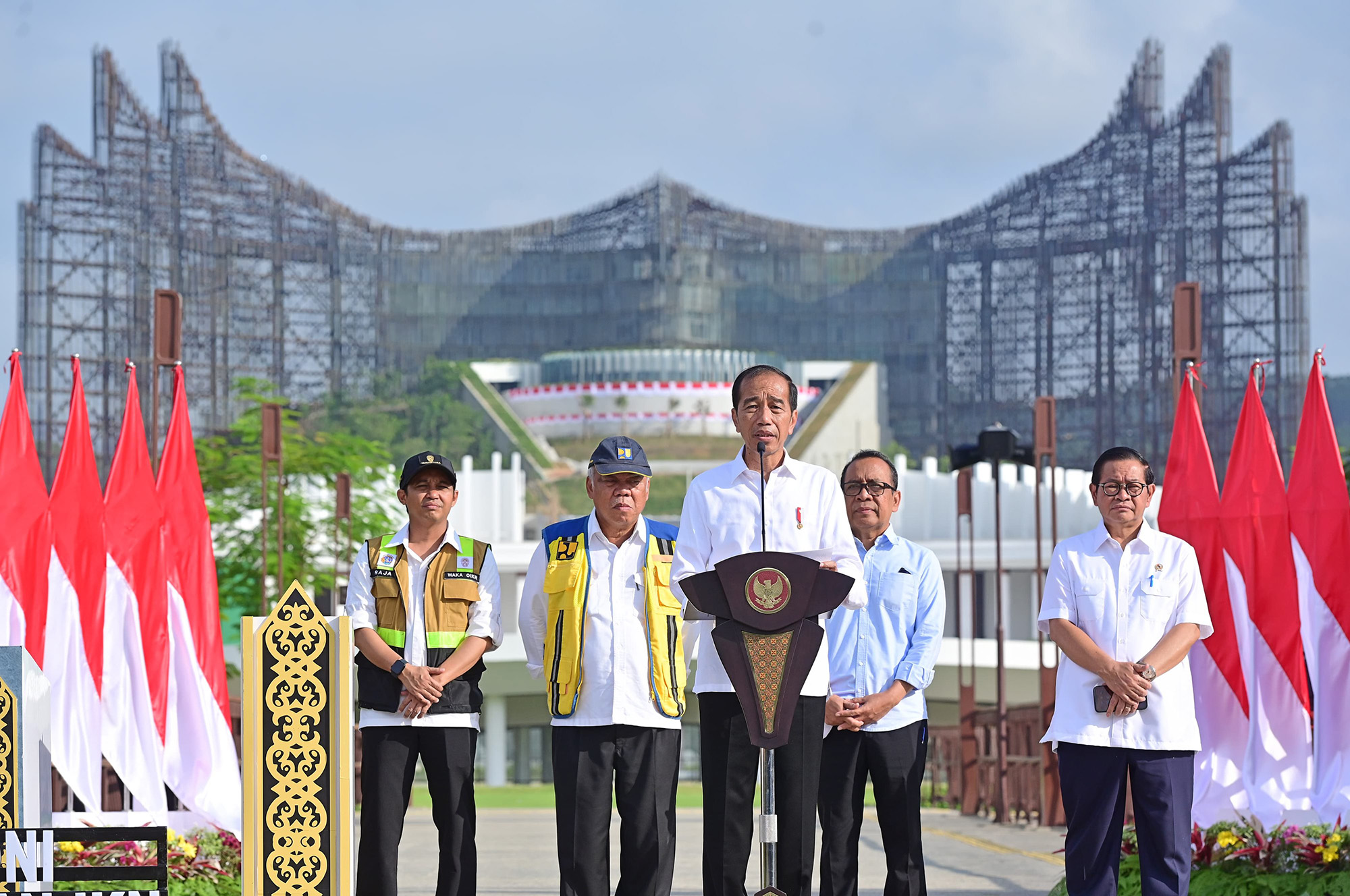 Plaza Seremoni Sumbu Kebangsaan Simbol Keharmonisan IKN