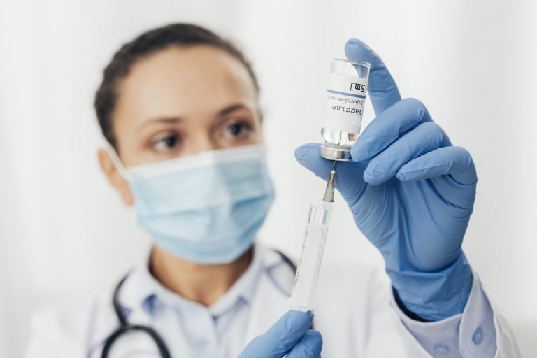 Cegah Penyebaran Virus, Bio Farma Beri Vaksinasi Influenza untuk Pemain Persib