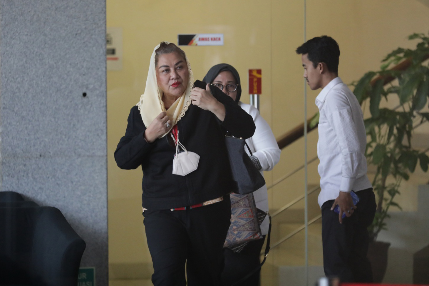 Didampingi Suami, Walikota Semarang Mbak Ita Penuhi Panggilan KPK
