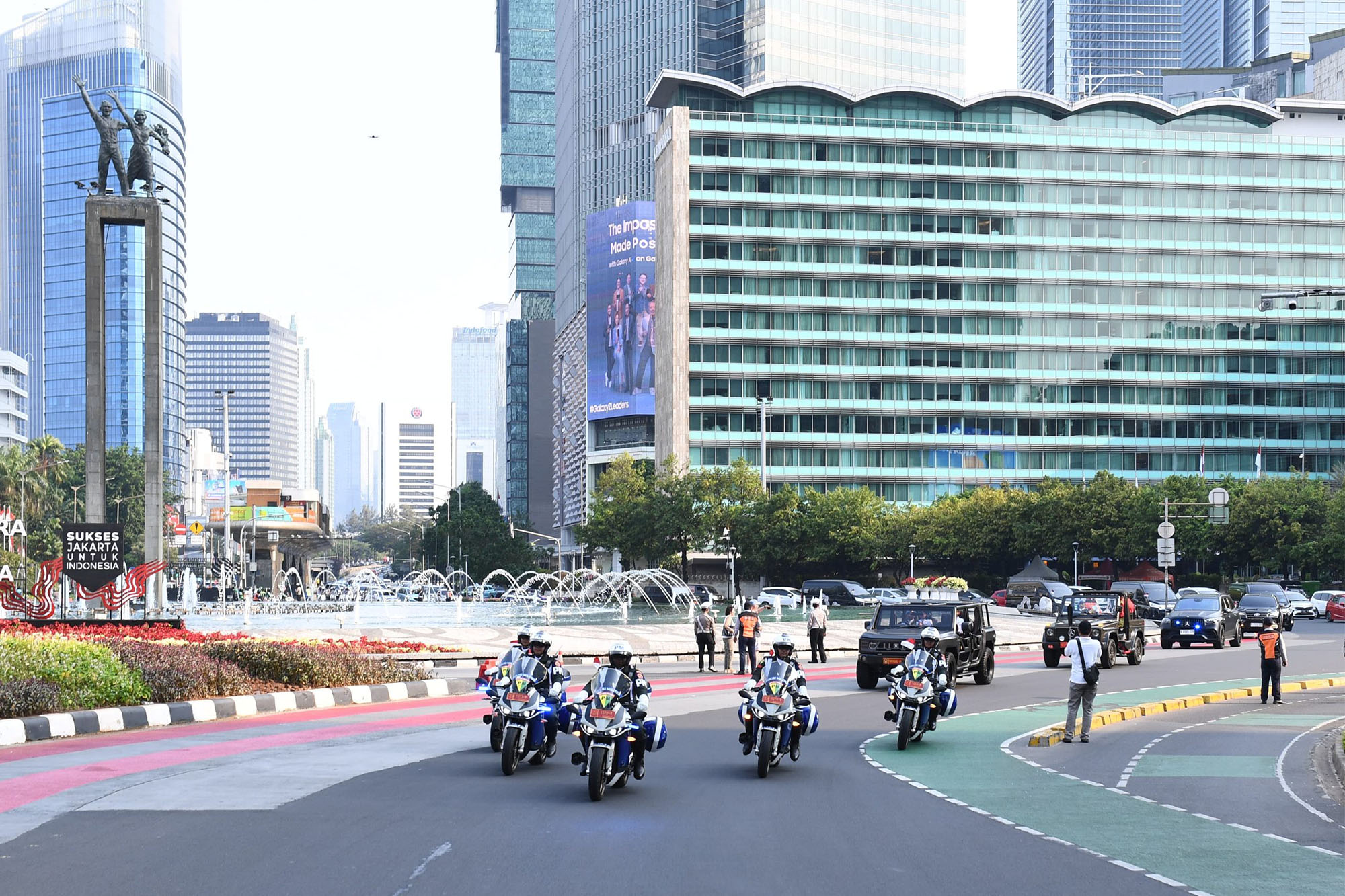 Melihat Kirab Bendera Merah Putih dan Teks Proklamasi