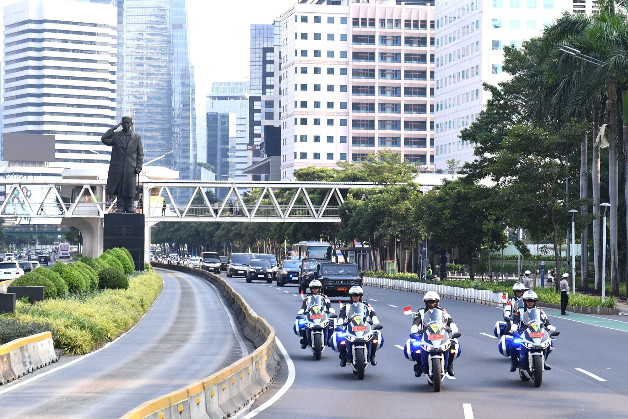 Melihat Kirab Bendera Merah Putih dan Teks Proklamasi