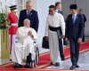 Momen Keakraban Paus Fransiskus dan Presiden Jokowi
