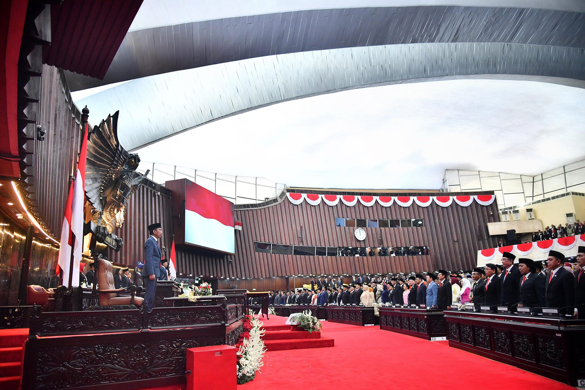 Momen Sidang Paripurna Pelantikan Anggota DPR/DPD/MPR RI

