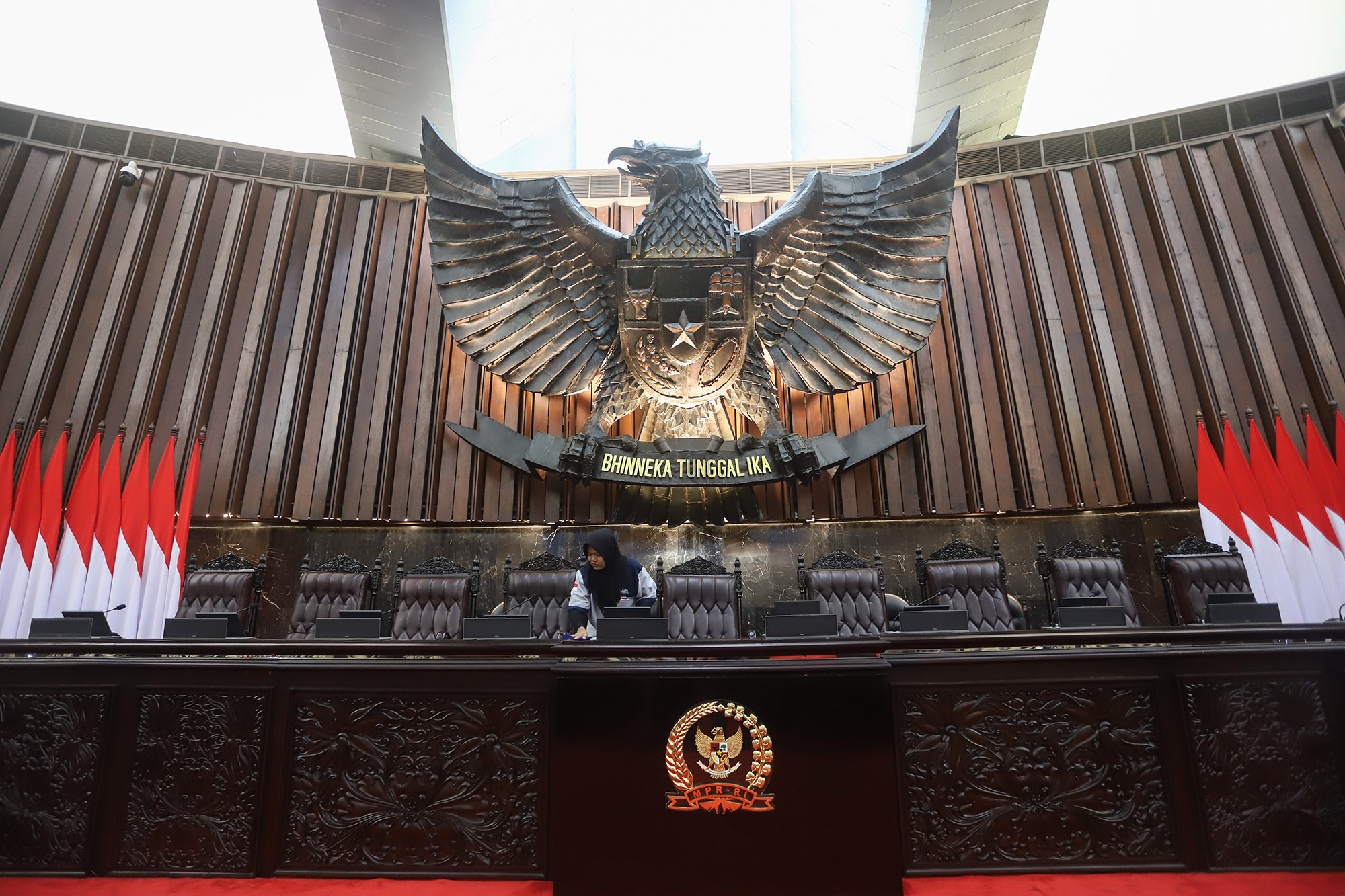 Kompleks Parlemen Percantik Diri Jelang Pelantikan Presiden dan Wakil Presiden 
