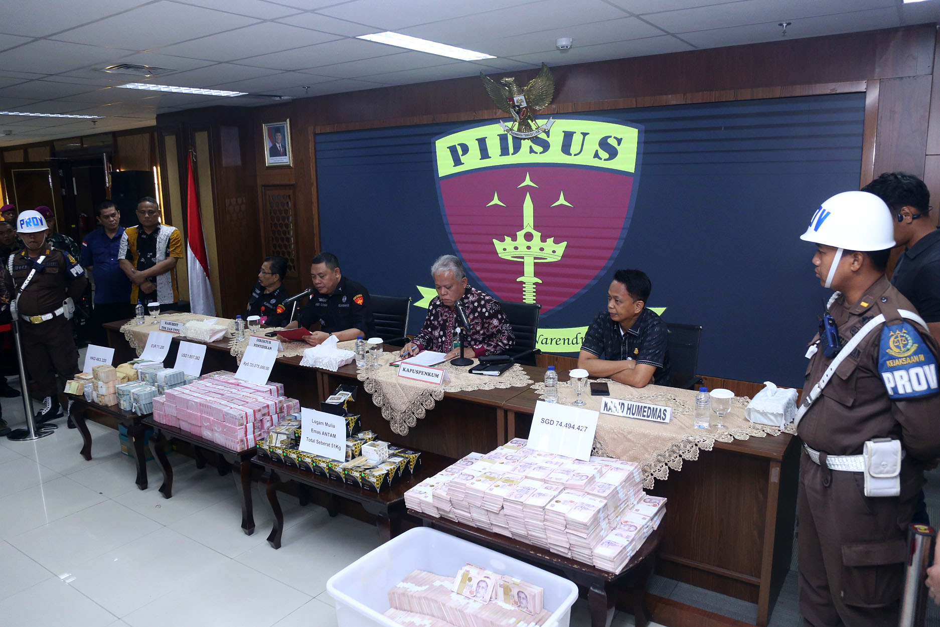 Hasil Makelar Kasus Mantan Pejabat MA, Kejaksaan Agung Temukan Uang Rp 920 M 