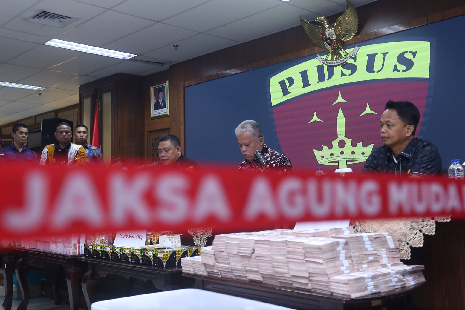 Hasil Makelar Kasus Mantan Pejabat MA, Kejaksaan Agung Temukan Uang Rp 920 M 