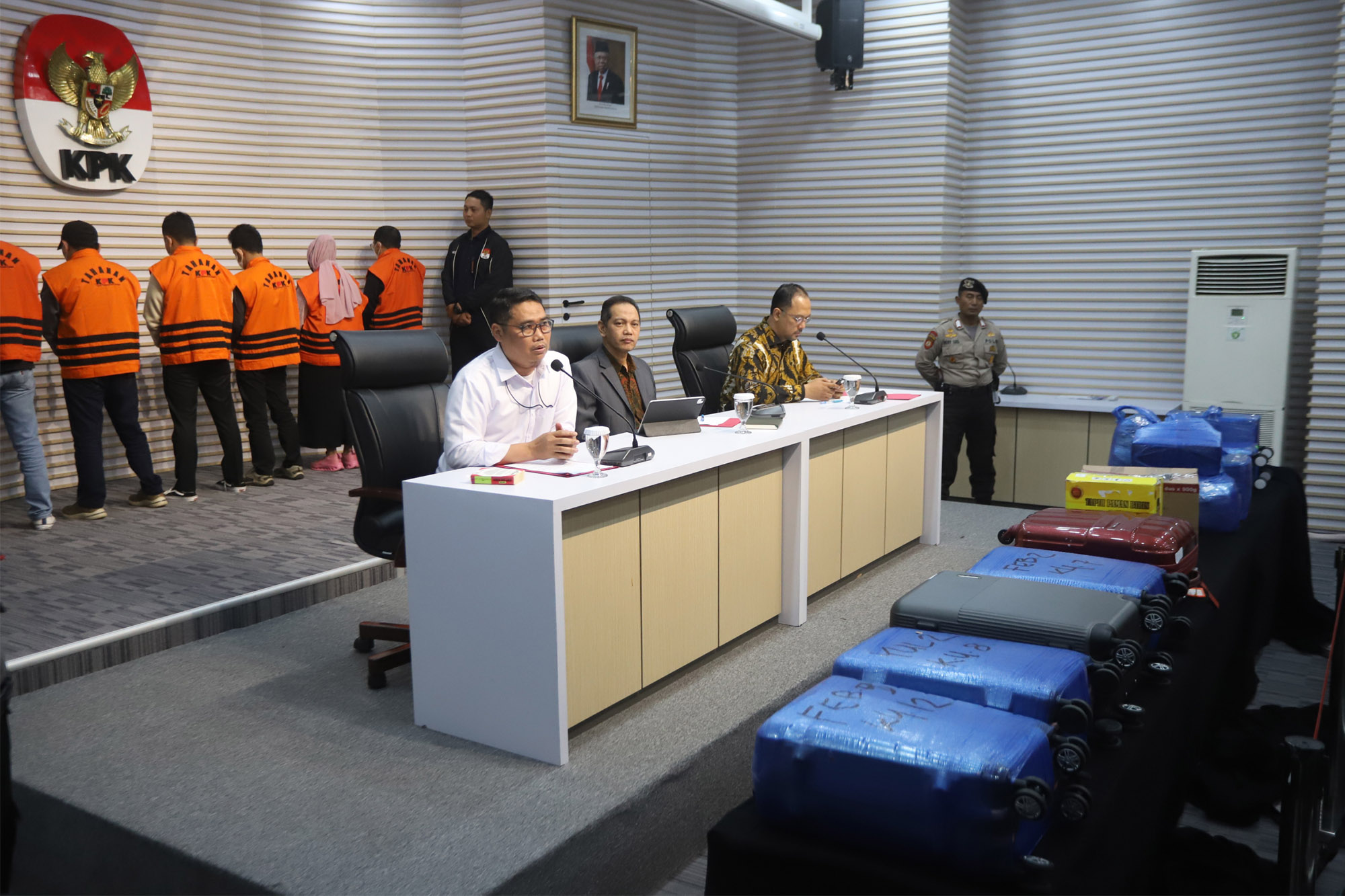 OTT Kalsel, KPK Sita Uang Rp 12 Miliar dan 500 Dollar AS