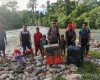 Perjuangan Petugas Kawal Kotak Suara di Pegunungan Maluku Tengah