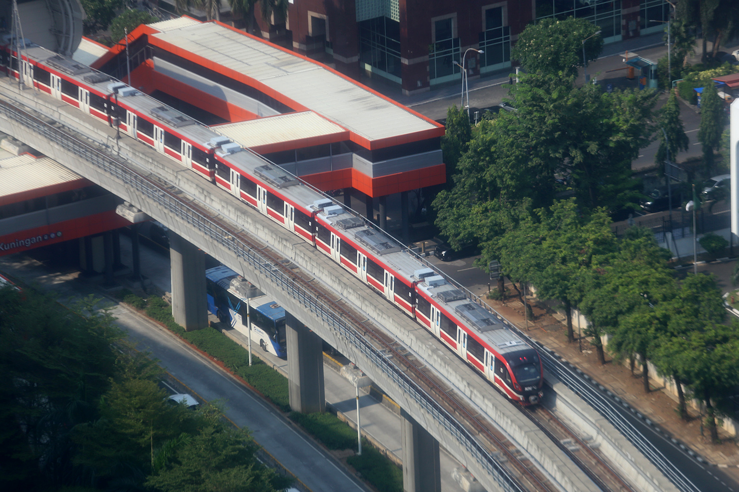 LRT Jabodebek Perpanjang Jam Operasional Akhir Pekan, Cek Jadwal Terbaru