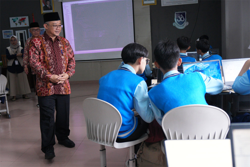 Kemendikdasmen Siapkan Mata Pelajaran Coding untuk SD dan SMP Tahun Depan