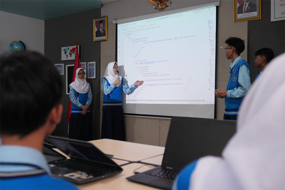 Kemendikdasmen Siapkan Mata Pelajaran Coding untuk SD dan SMP Tahun Depan