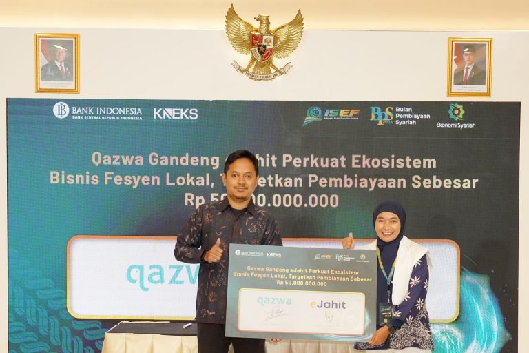 Qazwa Salurkan Rp50 Miliar untuk Dukung Fesyen Lokal melalui eJahit