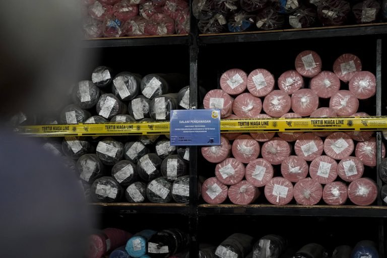 Satgas Kemendag Bongkar Peredaran Kain Ilegal Senilai Rp90 Miliar di Jakarta