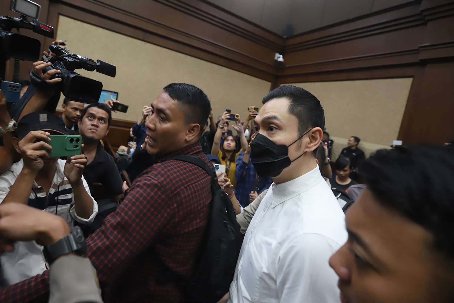 Harvey Moeis Dituntut 12 Tahun Penjara dan Denda Rp 1 Miliar dalam Kasus Korupsi Timah
