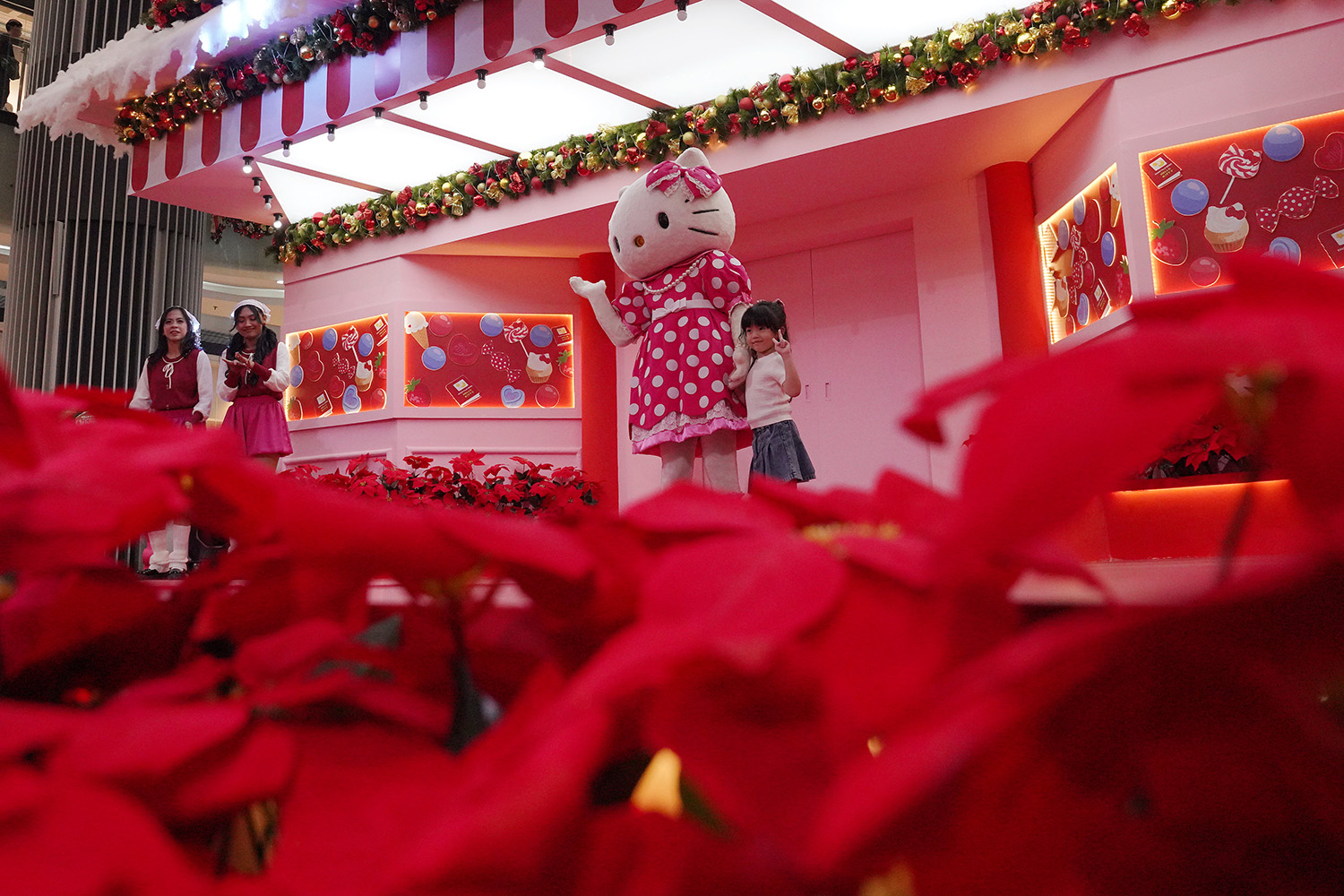 Sambut Natal dengan Perayaan Ulang Tahun Hello Kitty di Lippo Mall Puri
