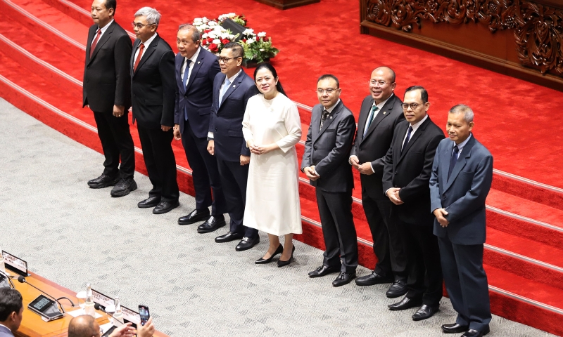 DPR Resmi Tetapkan Pimpinan dan Dewas KPK Periode 2024-2029
