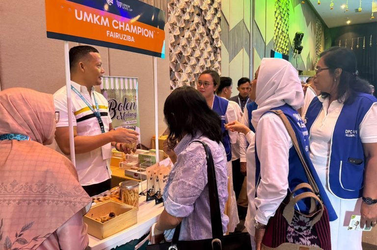 Kemenkomdigi Apresiasi 10 UMKM Champion Program UMKM Level Up 2024