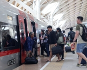 Lonjakan Penumpang Whoosh di Momen Libur Sekolah
