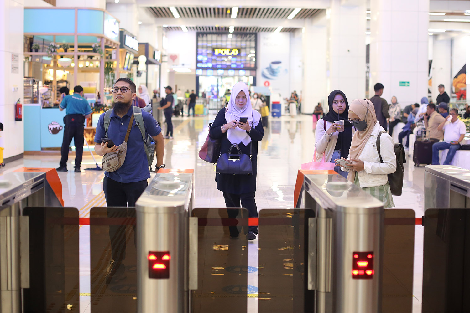 Lonjakan Penumpang Whoosh di Momen Libur Sekolah
