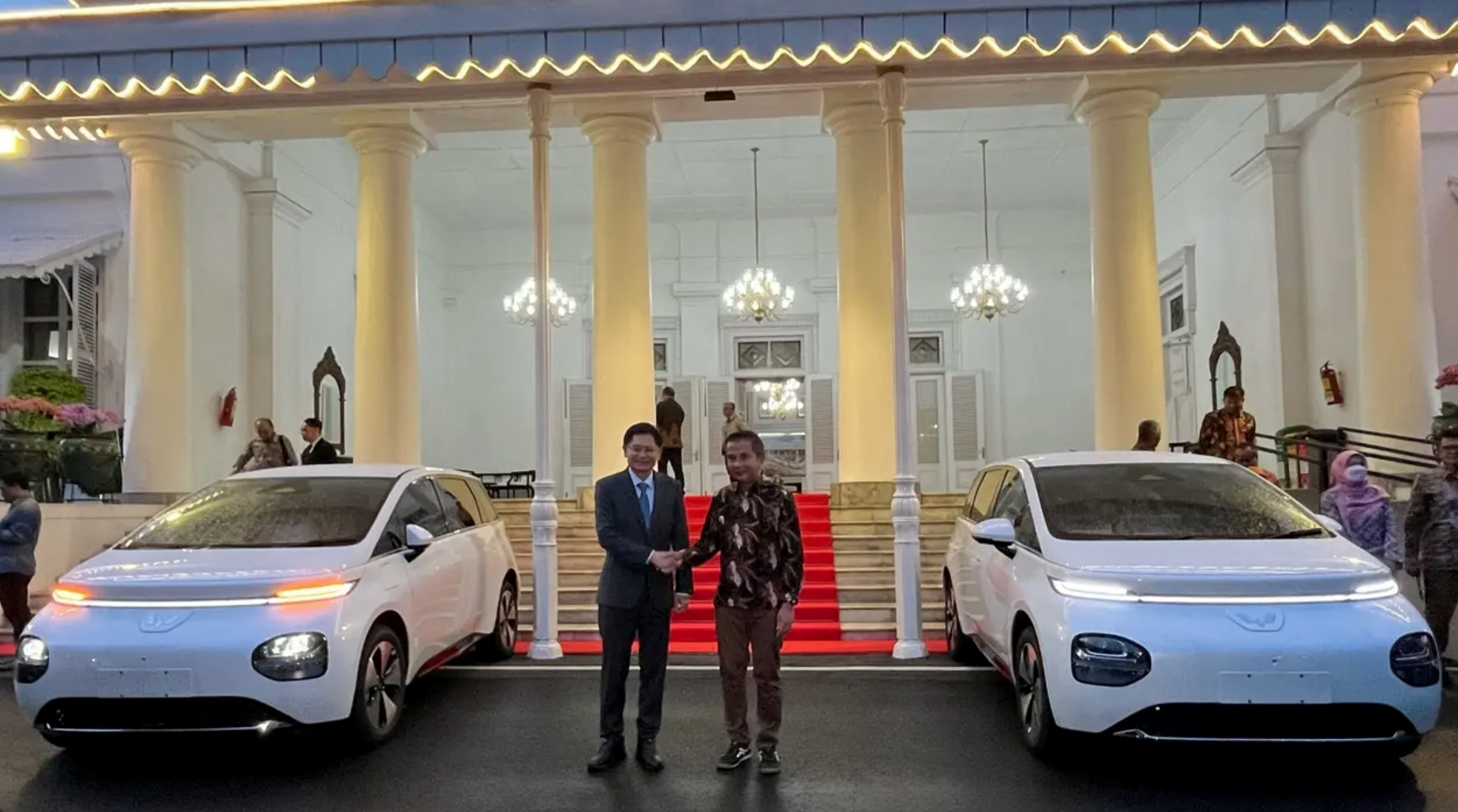 Wuling Dorong Teknologi Hijau melalui Mobil Listrik Operasional Pemprov Jawa Barat