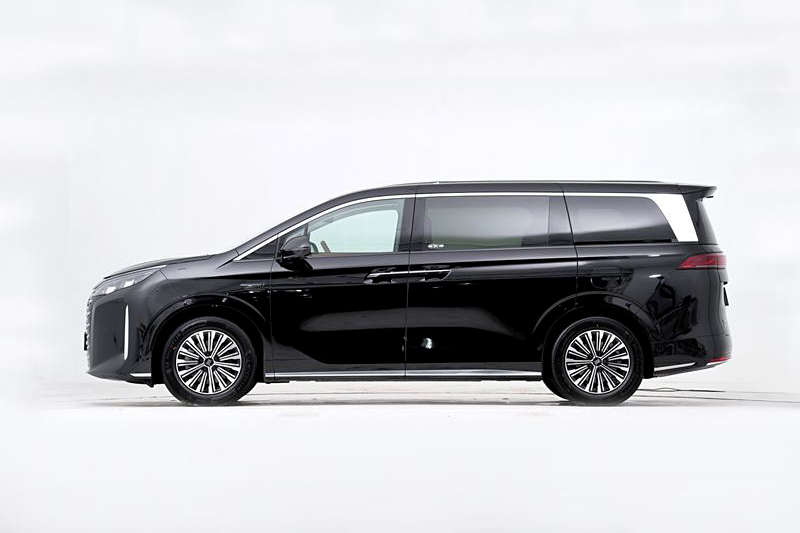 BYD Xia 2025 Resmi Dirilis di Beijing, MPV Hybrid dengan Teknologi DM 5.0
