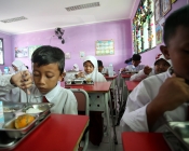 Makan Bergizi Gratis Dimulai: Langkah Nyata Pemerintah Tingkatkan Gizi Masyarakat
