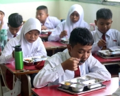Makan Bergizi Gratis Dimulai: Langkah Nyata Pemerintah Tingkatkan Gizi Masyarakat
