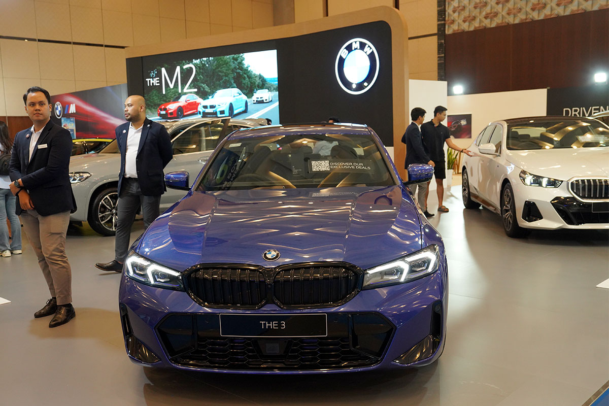 BMW 320i M Sport dan XM Label Red Resmi Hadir di BCA Expoversary 2025