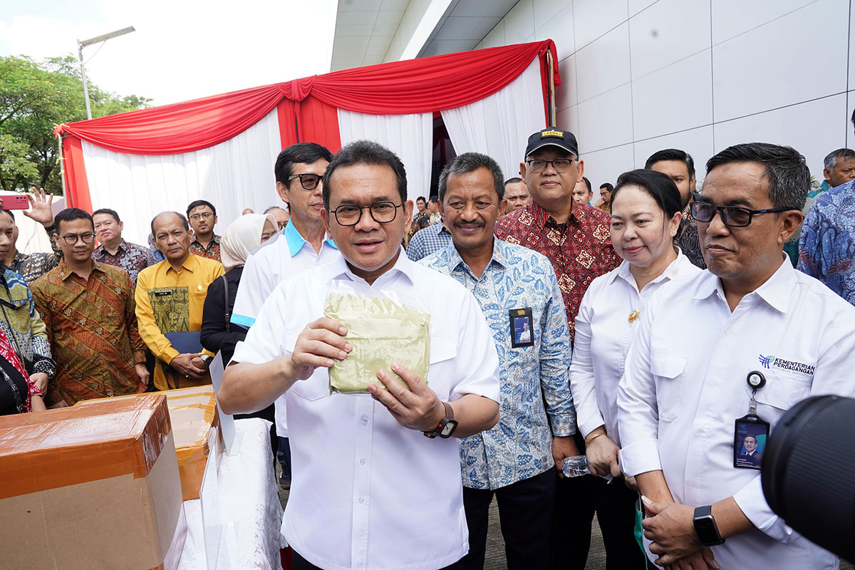 Perdana! Kratom Indonesia Senilai Rp17 Miliar Tembus Pasar Ekspor