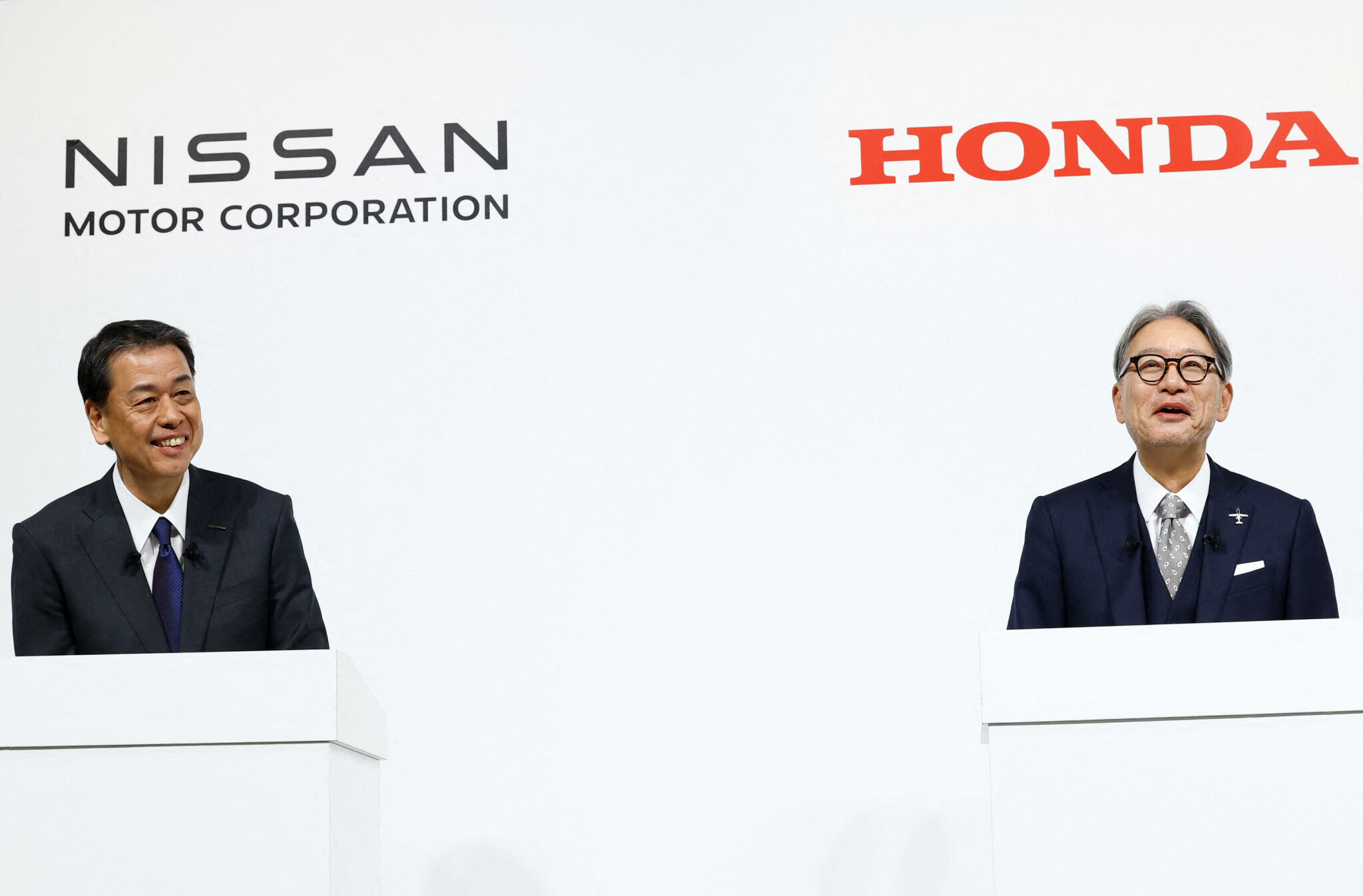 Renault Jajaki Penjualan Saham Nissan ke Foxconn, Merger dengan Honda Batal?