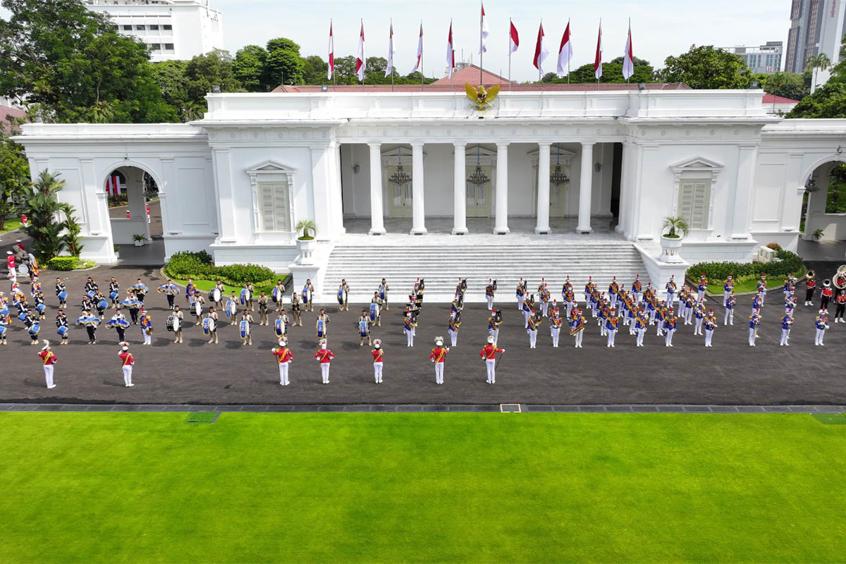 Kirab Sambut Pelantikan 961 Kepala Daerah, Era Baru Pemerintahan Daerah Dimulai
