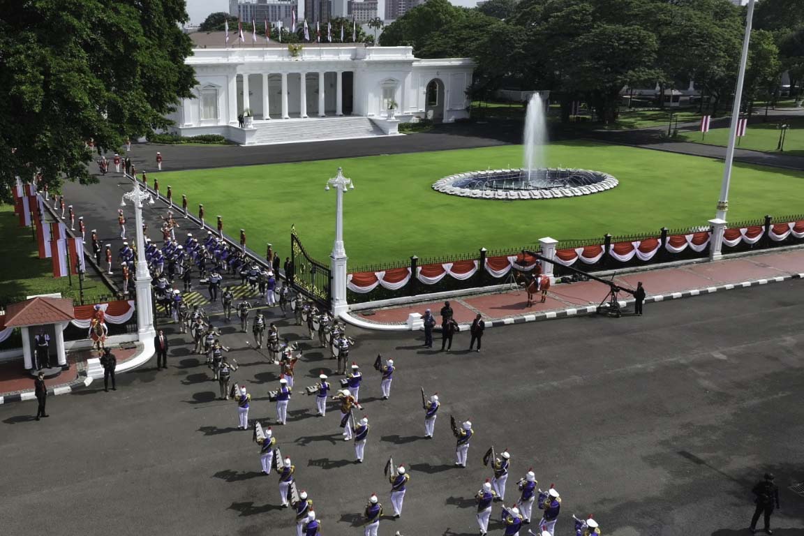 Kirab Sambut Pelantikan 961 Kepala Daerah, Era Baru Pemerintahan Daerah Dimulai
