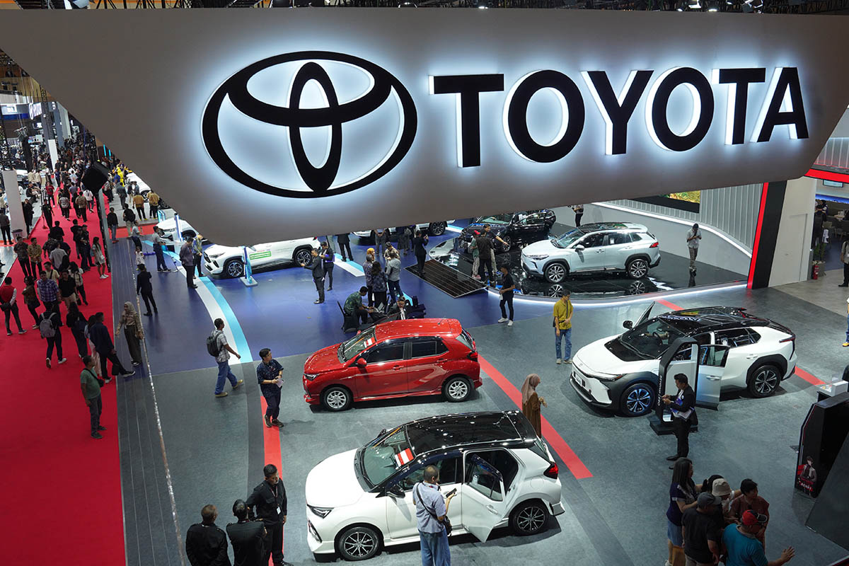 Penjualan Mobil Turun, Bukan Karena Daya Beli? Ini Alasan Konsumen Menunda Pembelian