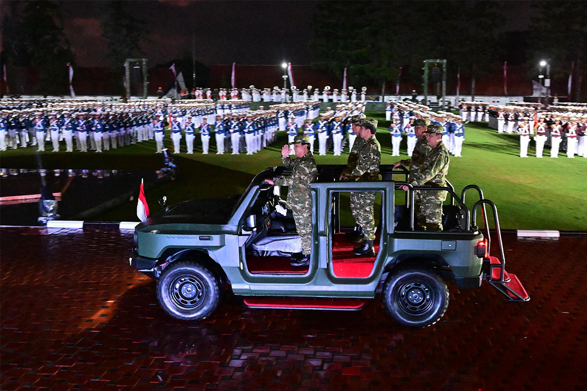 Momen Kebersamaan Presdien Prabowo, SBY, dan Jokowi di Parade Senja Akmil