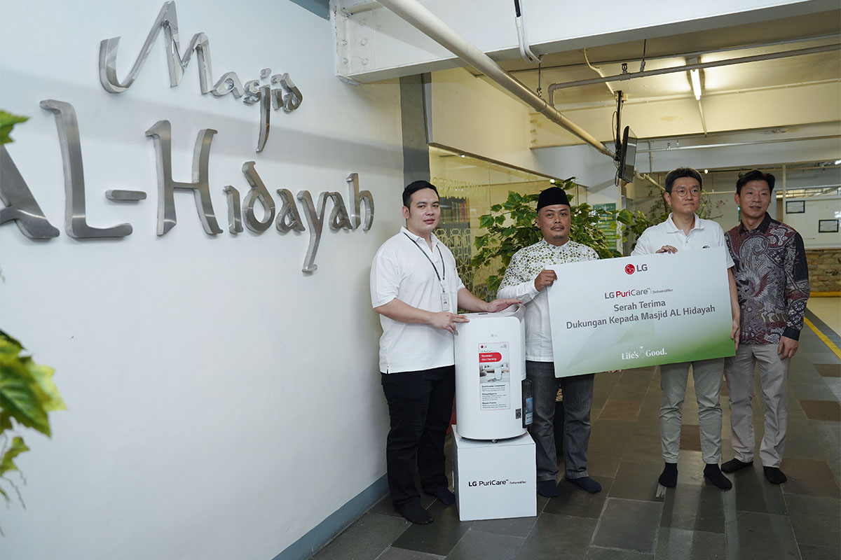 Dukung Kesehatan dan Kenyamanan Beribadah, LG Donasikan Dehumidifier ke Masjid
